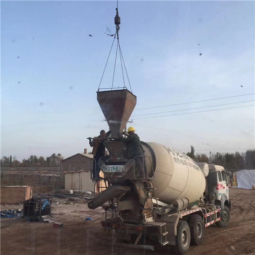 路桥区“精准瞄准”—— 吊车的 “定位导航” 技术